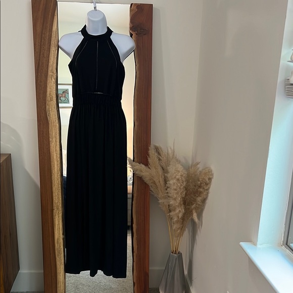 Elegant Black Halter Maxi Dress - Picture 1 of 3